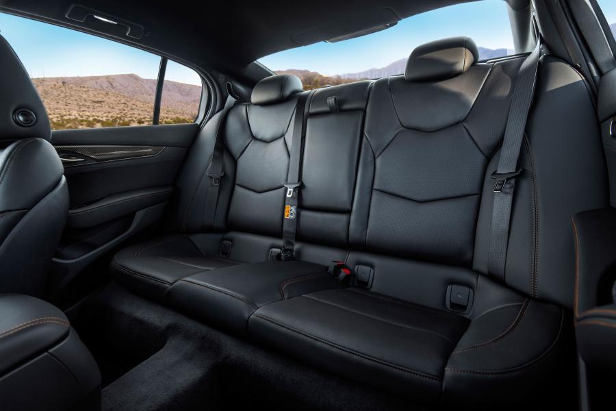 Интерьер Cadillac CT5-V 2019 года  (фото 22 из 33)